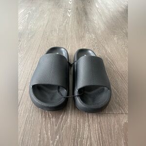 Steve Madden slide sandal